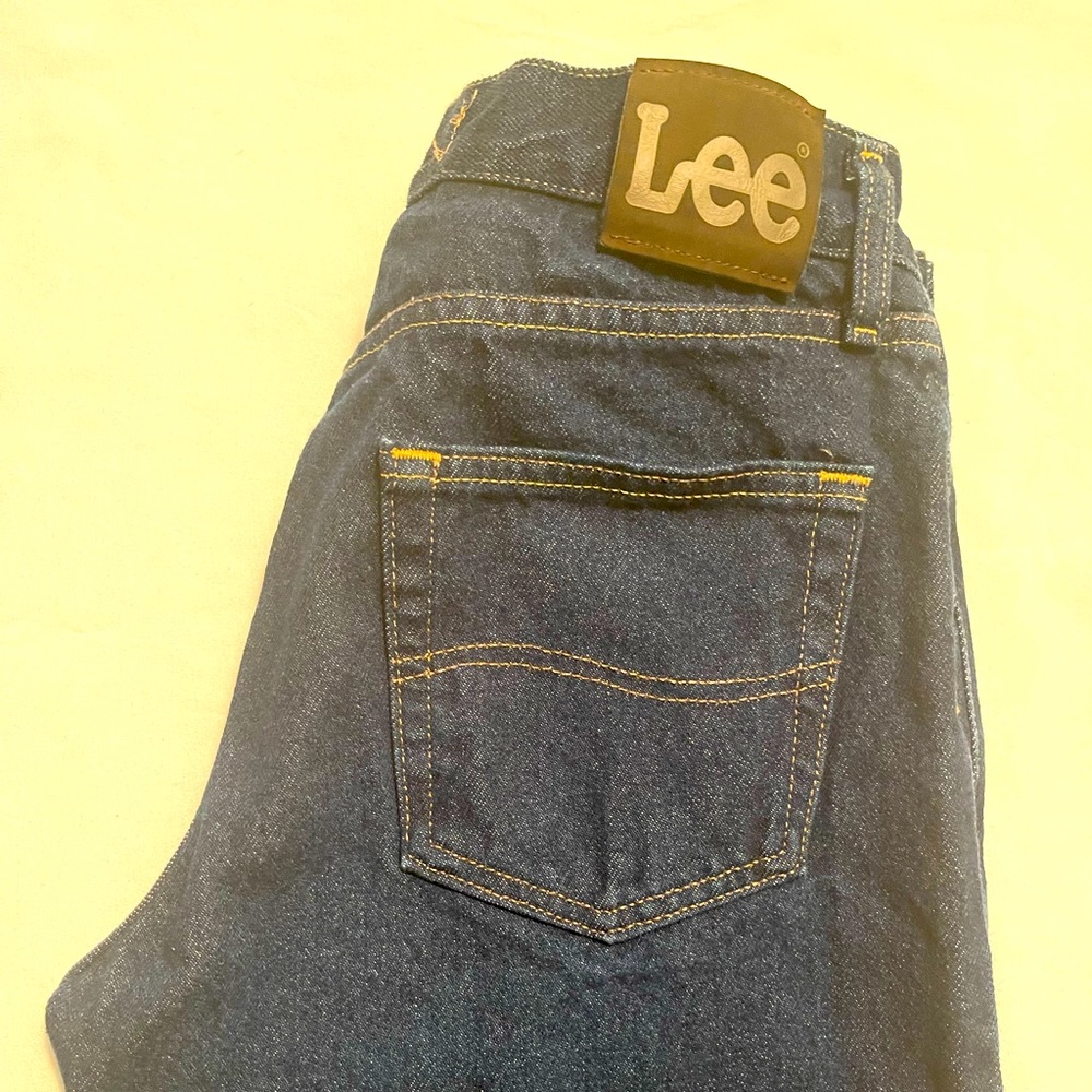 30 X 30 - Lee Regular Fit Straight Leg.  Pepper pre-wash for men.